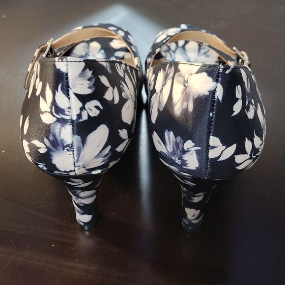 BRAND NEW NATURALIZER N5 NAVY BLUE FLORAL IRIS OPEN TOE MARY JANE COMFORT PUMP - Picture 10 of 15